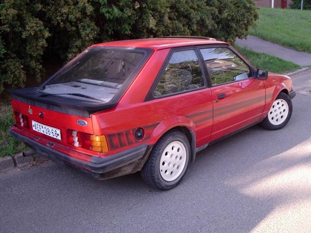 Fotky: Ford Escort XR3 (foto, obrazky)