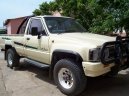 :  > Toyota Hilux 2200 4x4 (Car: Toyota Hilux 2200 4x4)