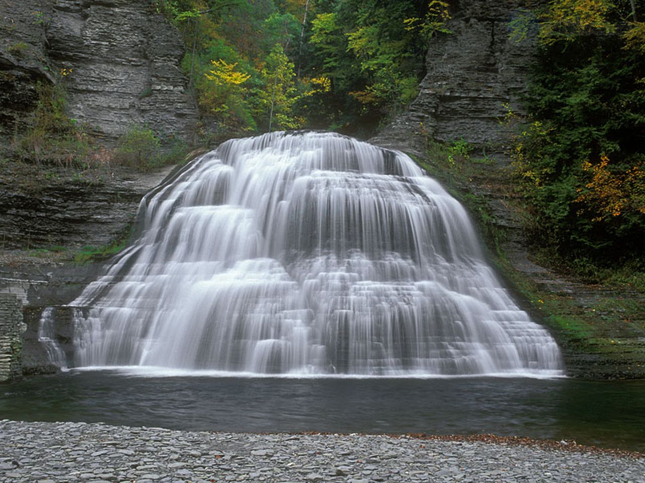 Foto: Lower Falls, Robert H Treman State Park, New York