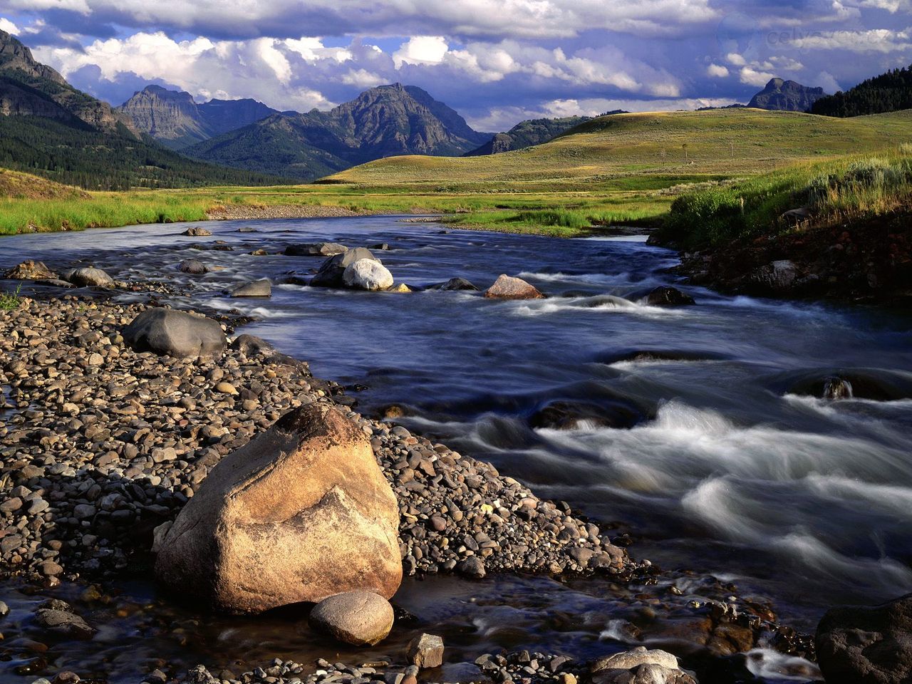 Foto: Evening Light On Soda Butte Creek, Lamar Valley, Yellowstone National Park, Wyoming