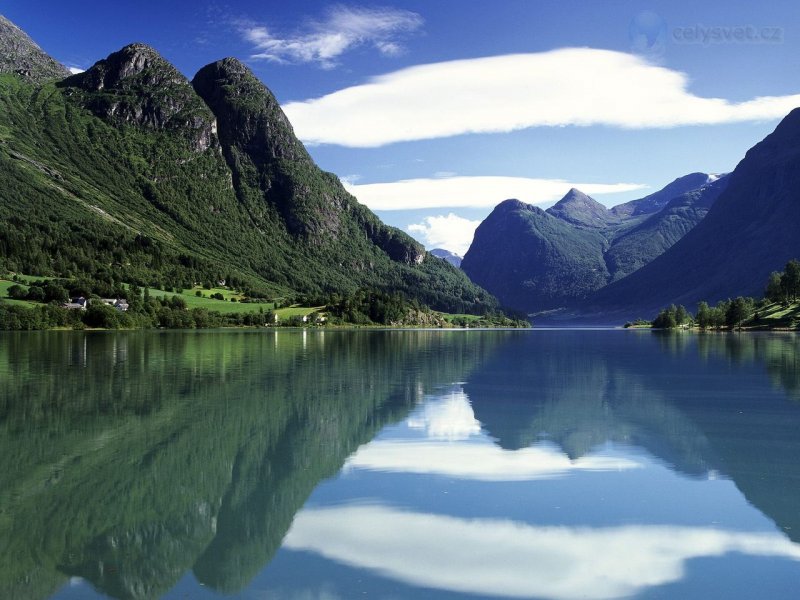 Foto: Oldenvatnet, Norway