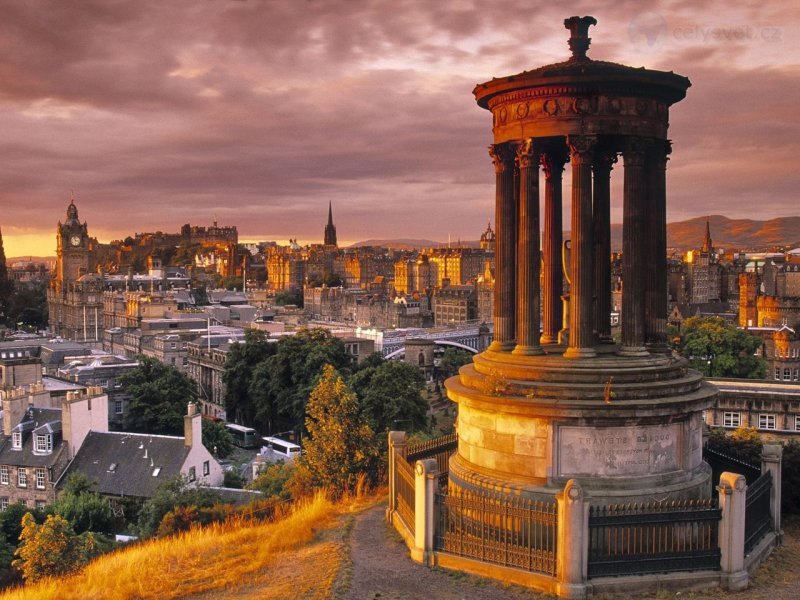 Foto: Stewart Monument, Calton Hill, Edinburgh, Scotland